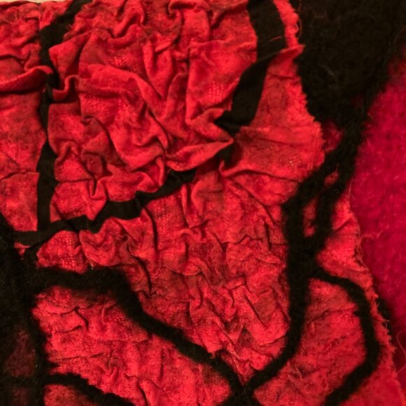 Artisan floral wool purse - Picture 10 of 13